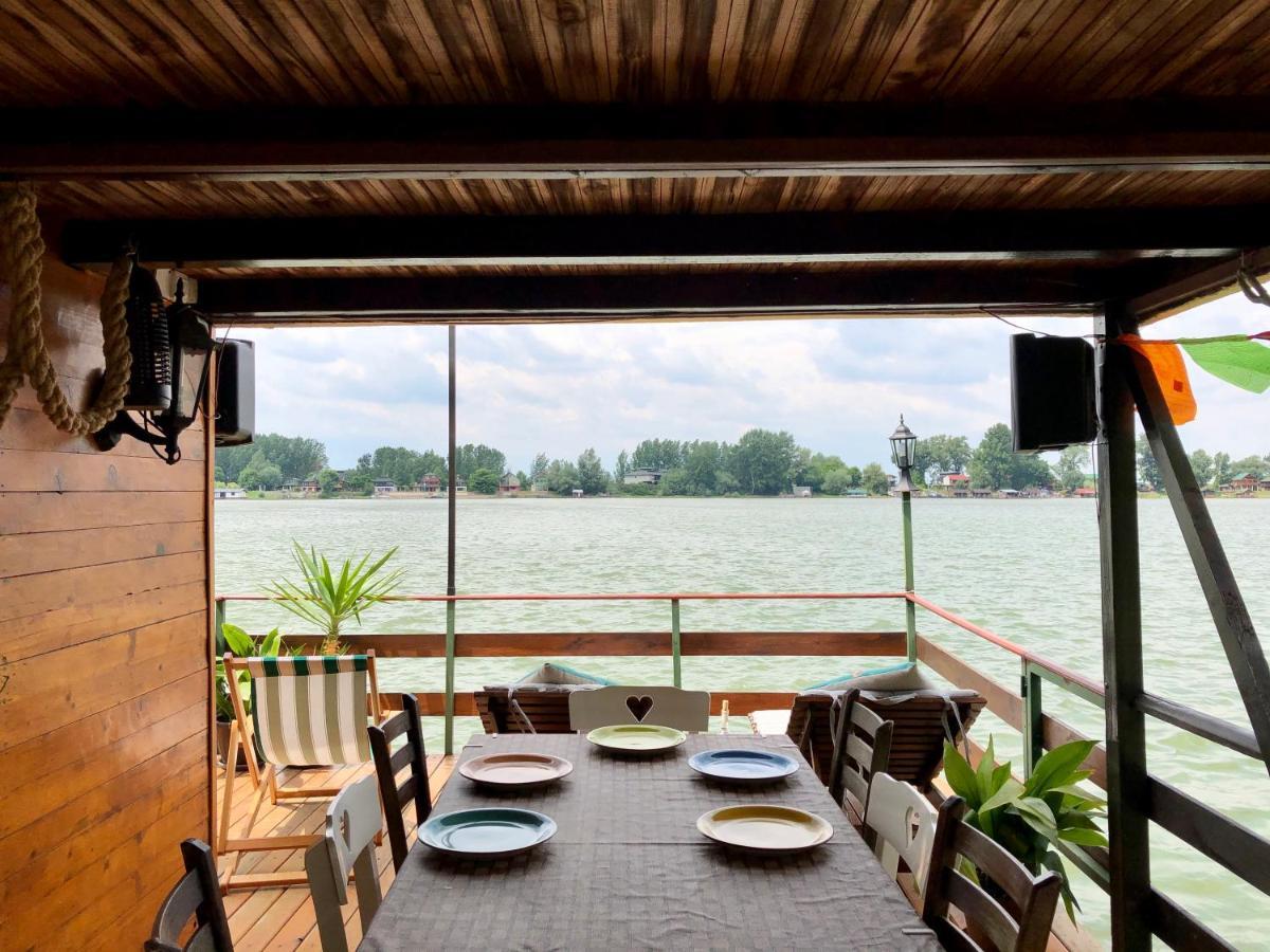 Sagando - Floating House On Sava River Beograd Bagian luar foto